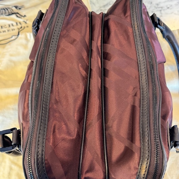 Burberry Tonal Check Burgundy Jacquard Nylon/Leather/Suede 2 zip Bowling Bag. - Picture 13 of 17